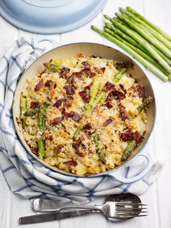 Asparagus Mac ‘n’ Cheese with Bacon Crumble
